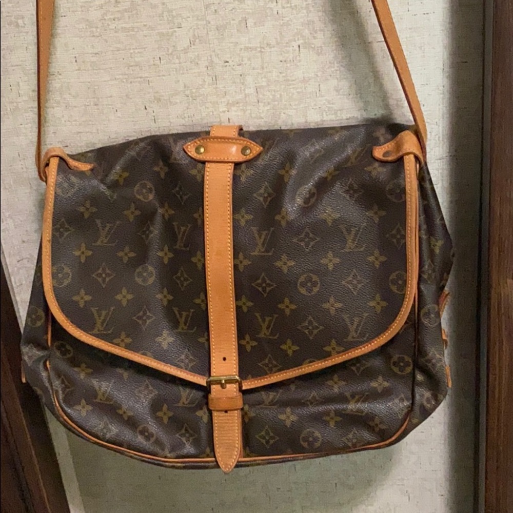 Louis Vuitton Saumur Handbag Monogram Canvas MM
